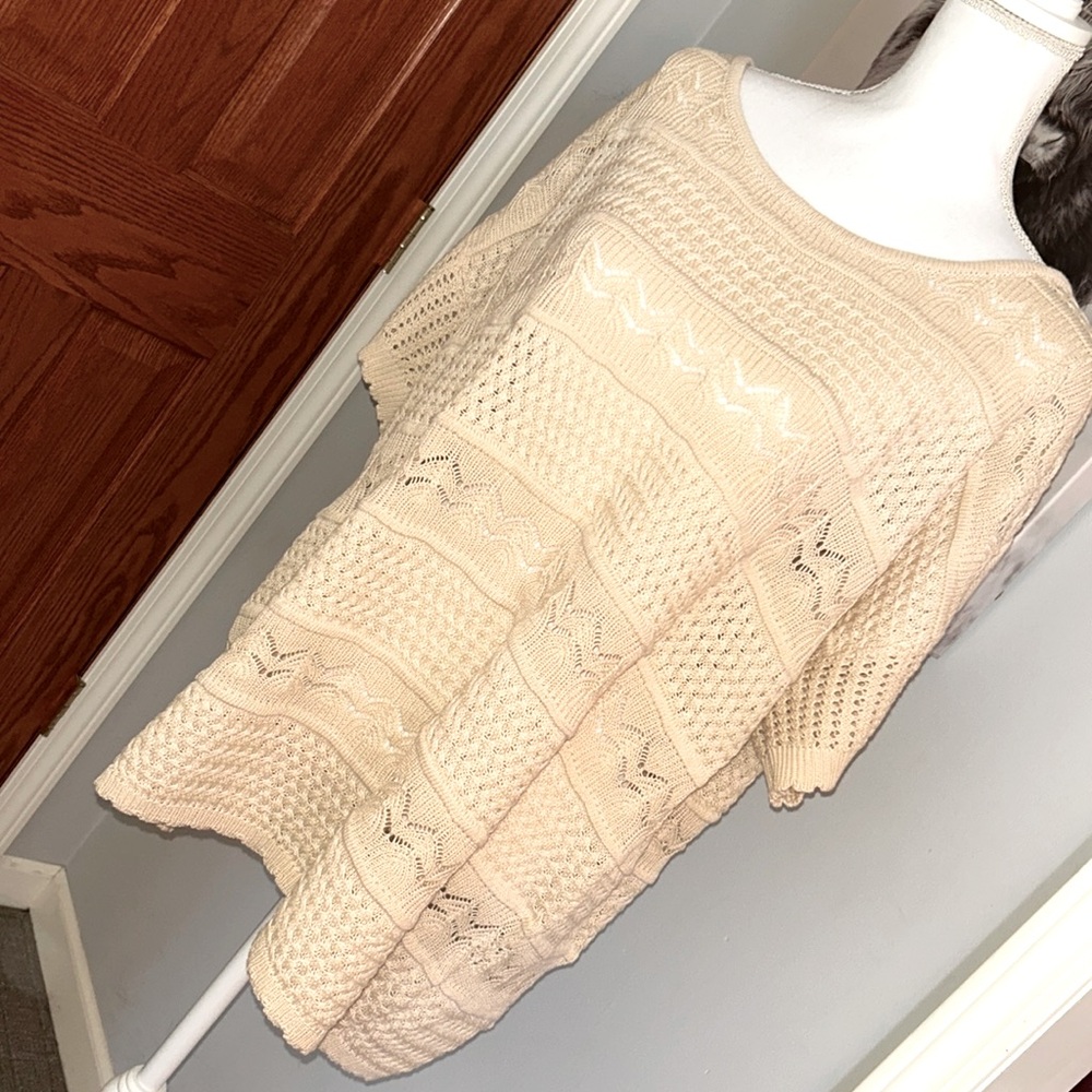 Jo - Round Neck Detailed Sweater (Cream?)